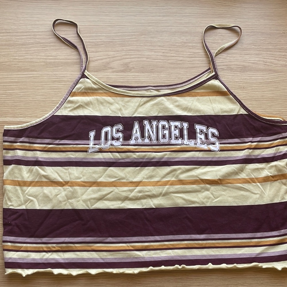 Cute crop top with “Las Angeles” on the front. Very comfortable, and good for pj